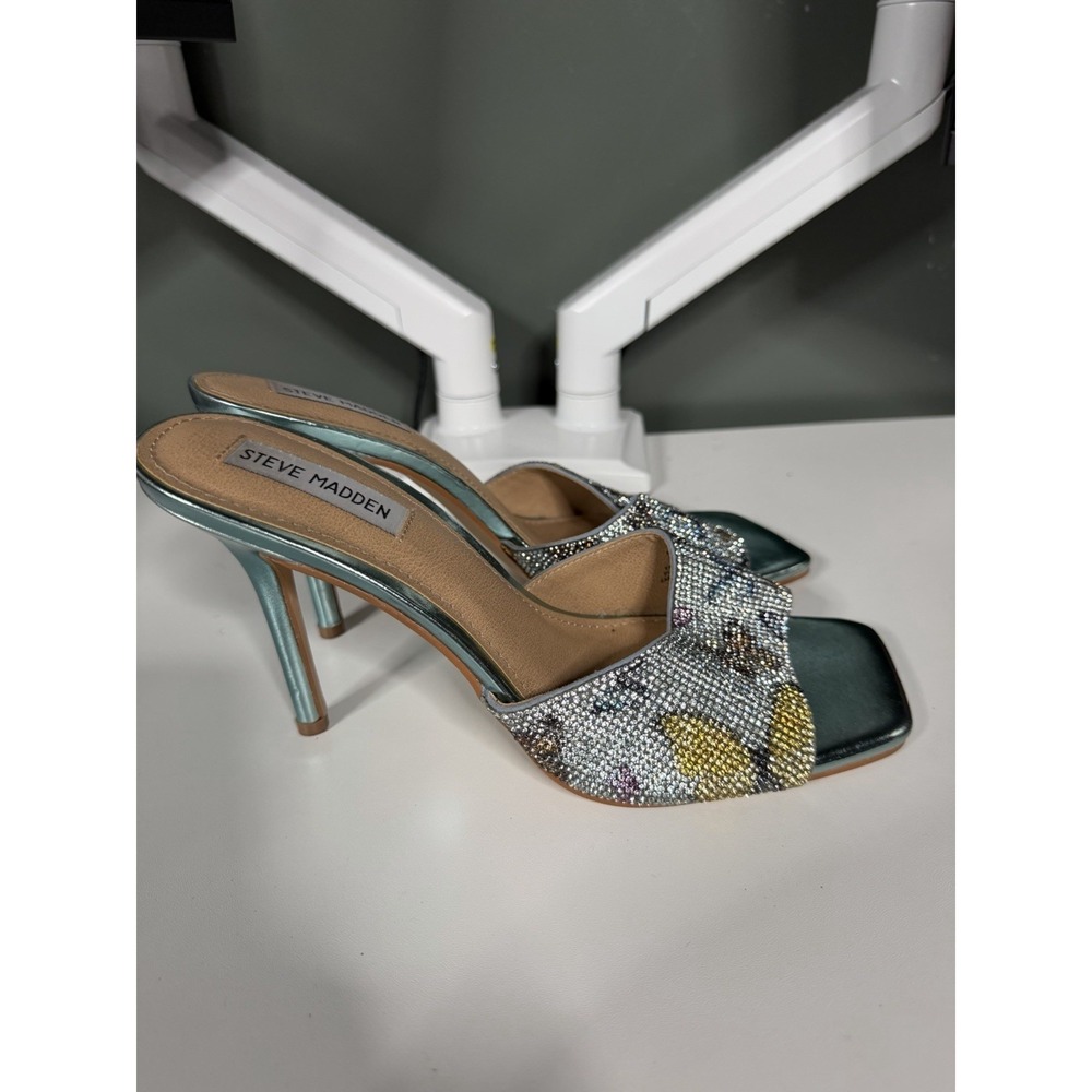 Steve Madden Signal-R Crystal Square Toe Sandal in size 10 C-1